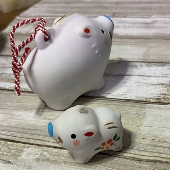 Lucky pig bell with baby piglet - Picture 3 of 6